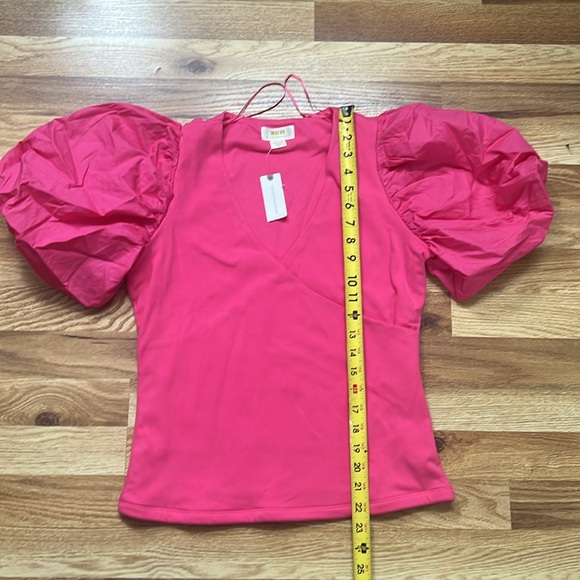Anthropologie Maeve top in fushia puff sleeves V neck wrap style size M - Picture 2 of 15